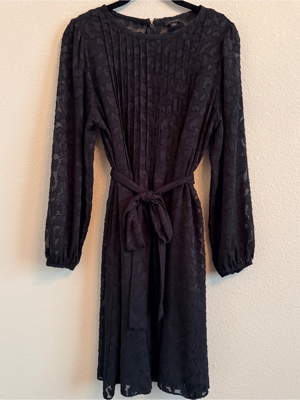 Ann Taylor Black Textured Leopard Animal Cheetah Print Dress